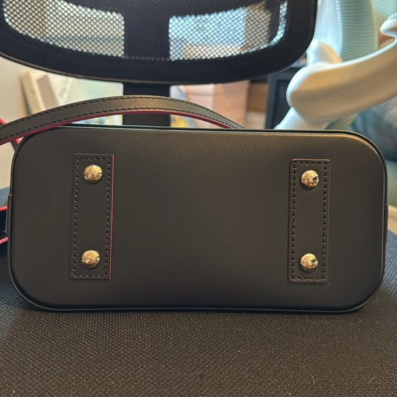 Louis Vuitton Epi Leather Alma BB with hot pink accents. Limited edition piece! - Picture 5 of 12